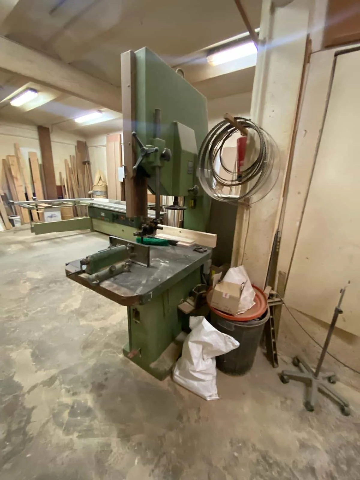 Venta y traspaso de una galería almacen