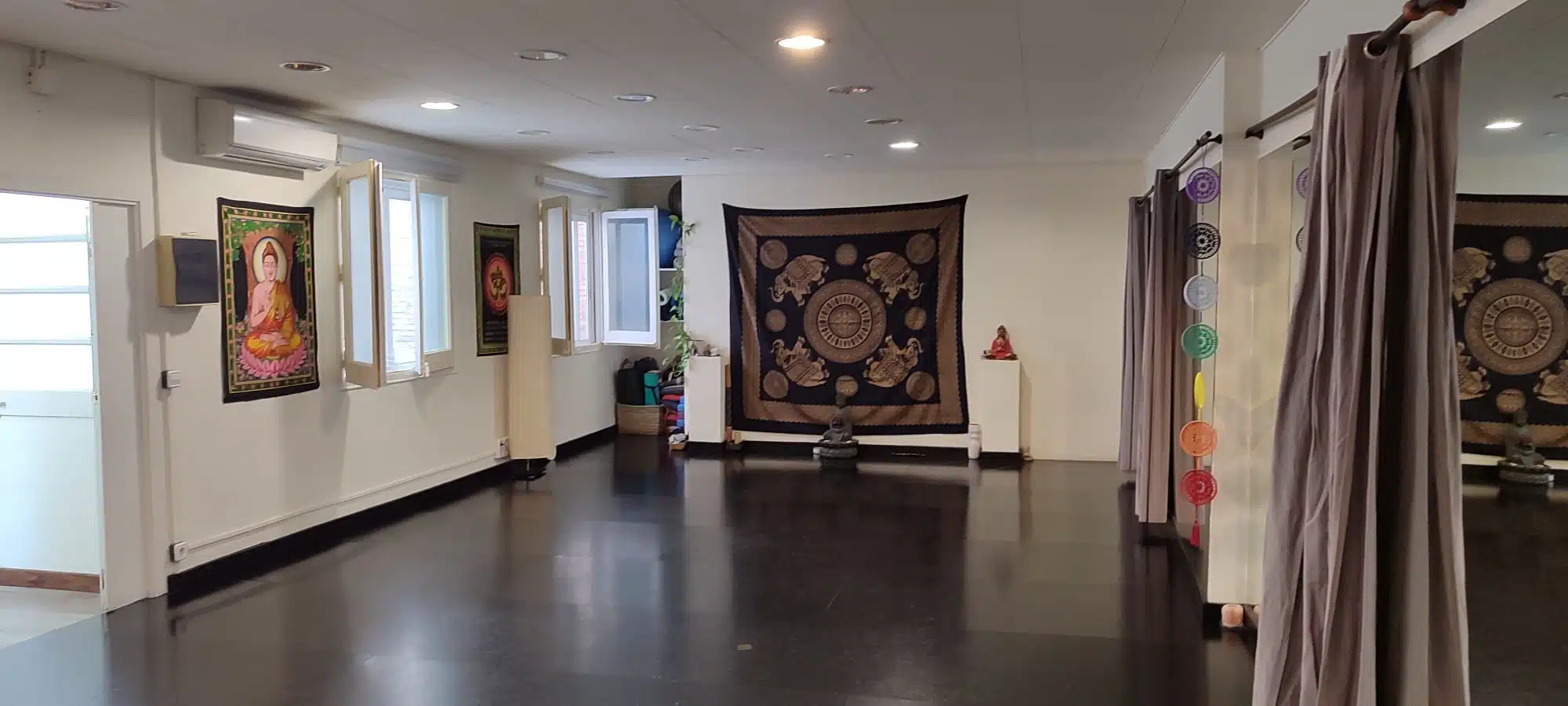 Traspaso de centro de yoga y terapias en funcionamiento 175m2