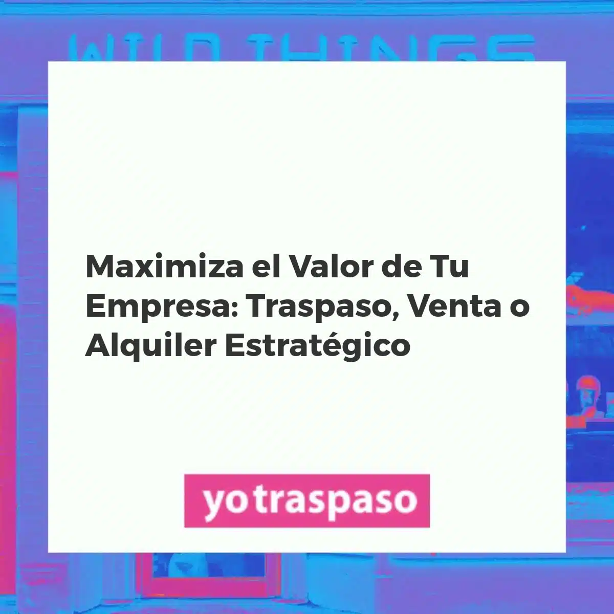 Empresario analizando opciones estratégicas para su negocio: traspaso, venta o alquiler para maximizar su valor.